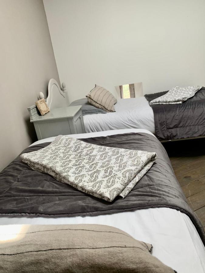 Suite Familiale- Deux Chambres Saint-Meme-les-Carrieres Ngoại thất bức ảnh